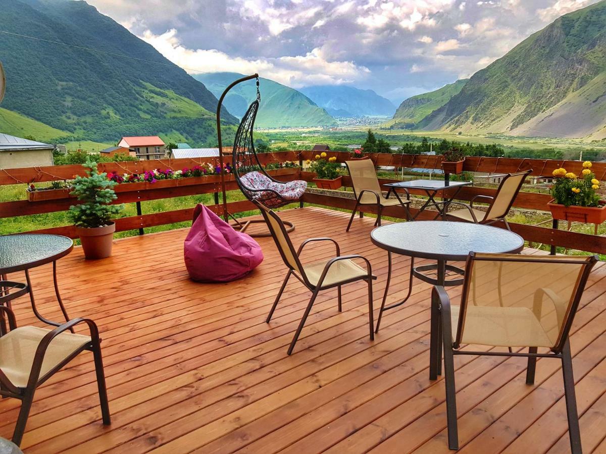 Sunshine Kazbegi Hotel Exterior photo